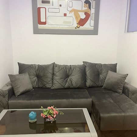 Apartman Obilic Belgrado Buitenkant foto