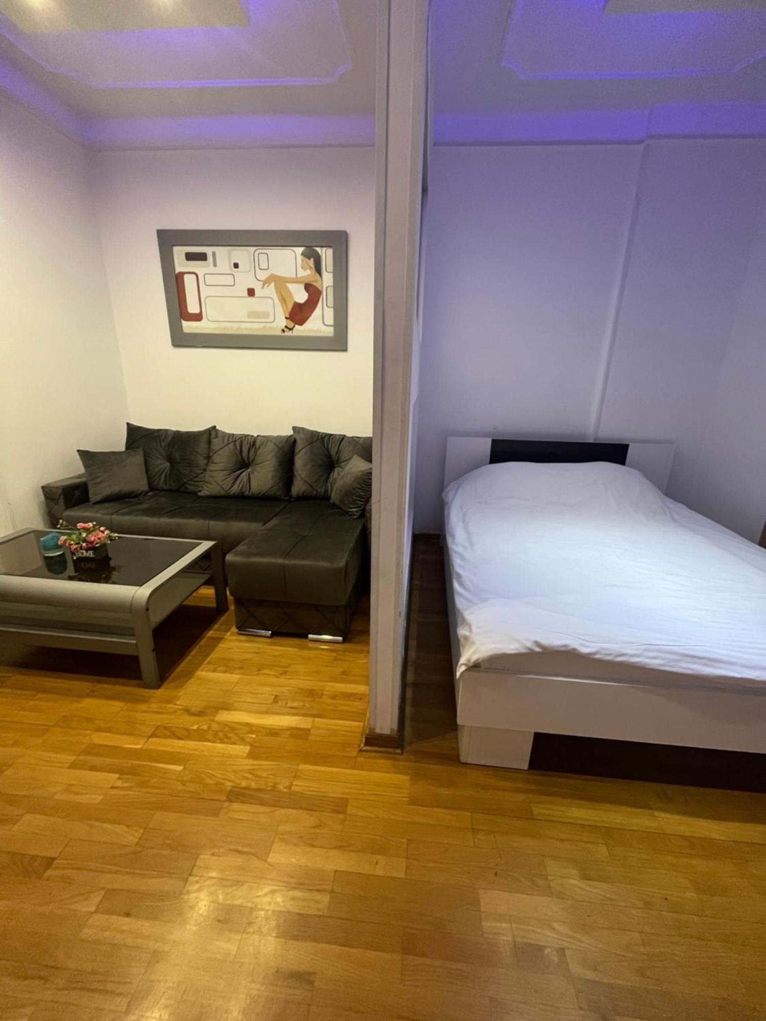 Apartman Obilic Belgrado Buitenkant foto